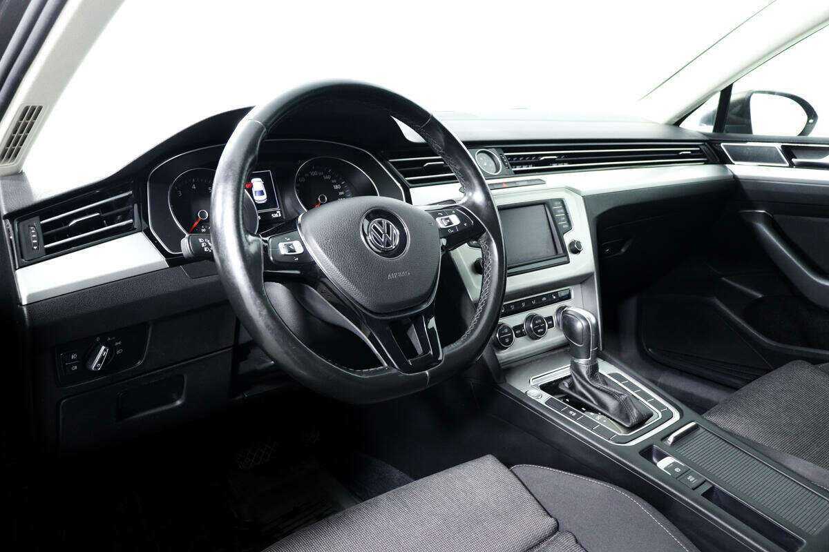 Купить Volkswagen Passat, 2016, 130 800 км.. Фото: #12