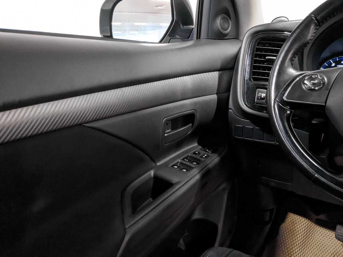 Купить Mitsubishi Outlander, 2017, 129 844 км.. Фото: #16