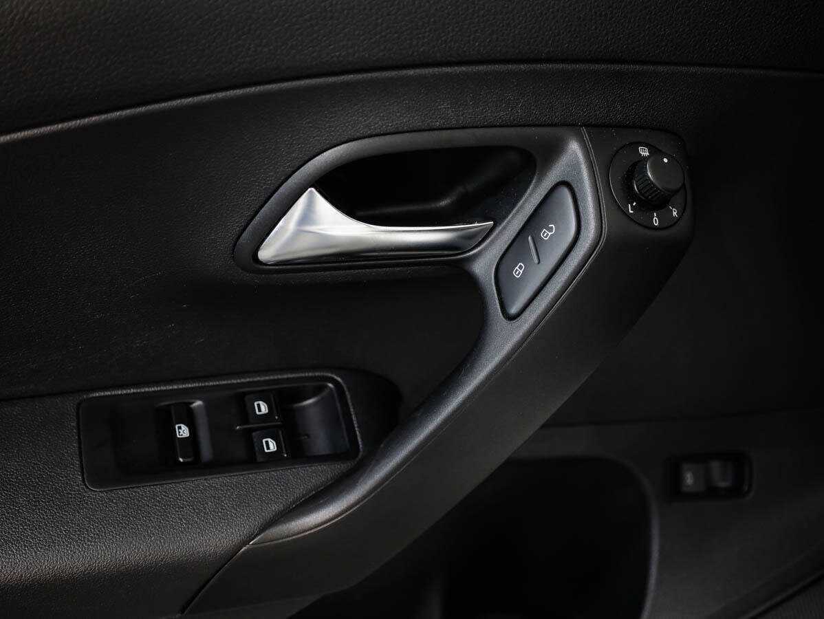 Купить Volkswagen Polo, 2017, 141 114 км.. Фото: #15