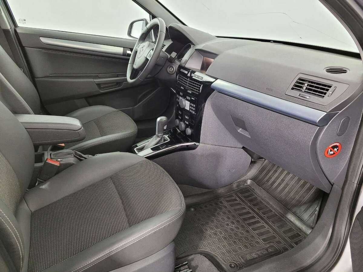 Купить Opel Astra, 2012, 117 000 км.. Фото: #13