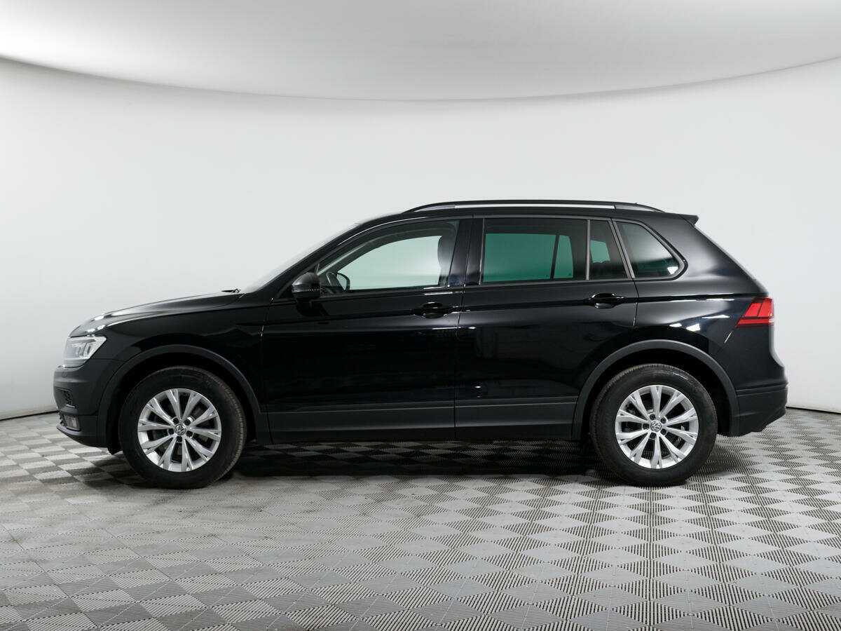 Купить Volkswagen Tiguan, 2019, 55 214 км.. Посмотреть фото