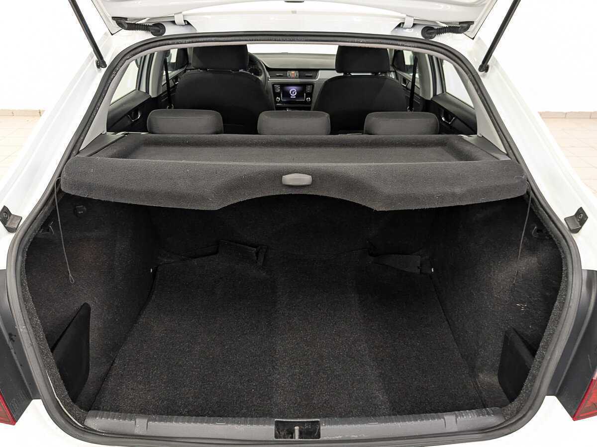 Купить Skoda Rapid, 2017, 191 579 км.. Фото: #9