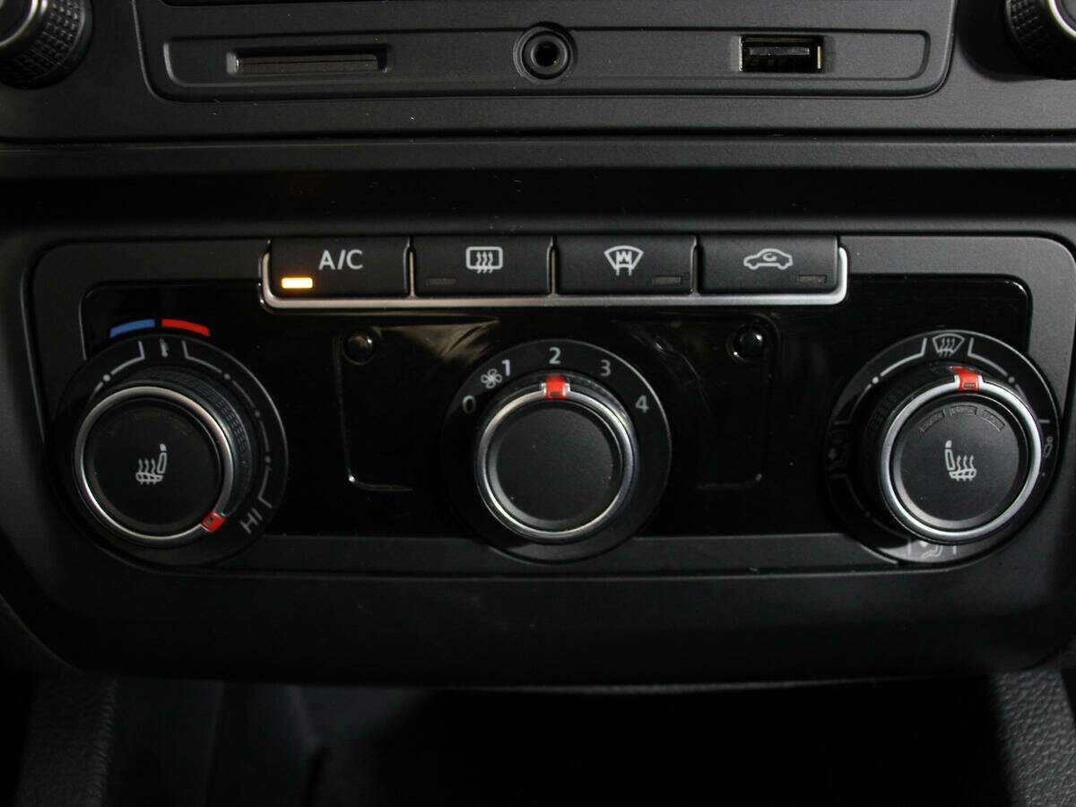 Купить Volkswagen Jetta, 2016, 101 196 км.. Фото: #15