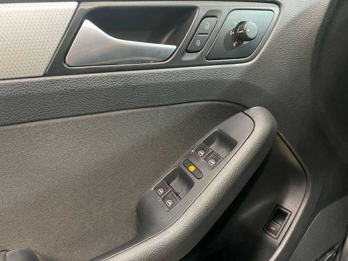 Купить Volkswagen Jetta, 2013, 125 800 км.. Фото: #15