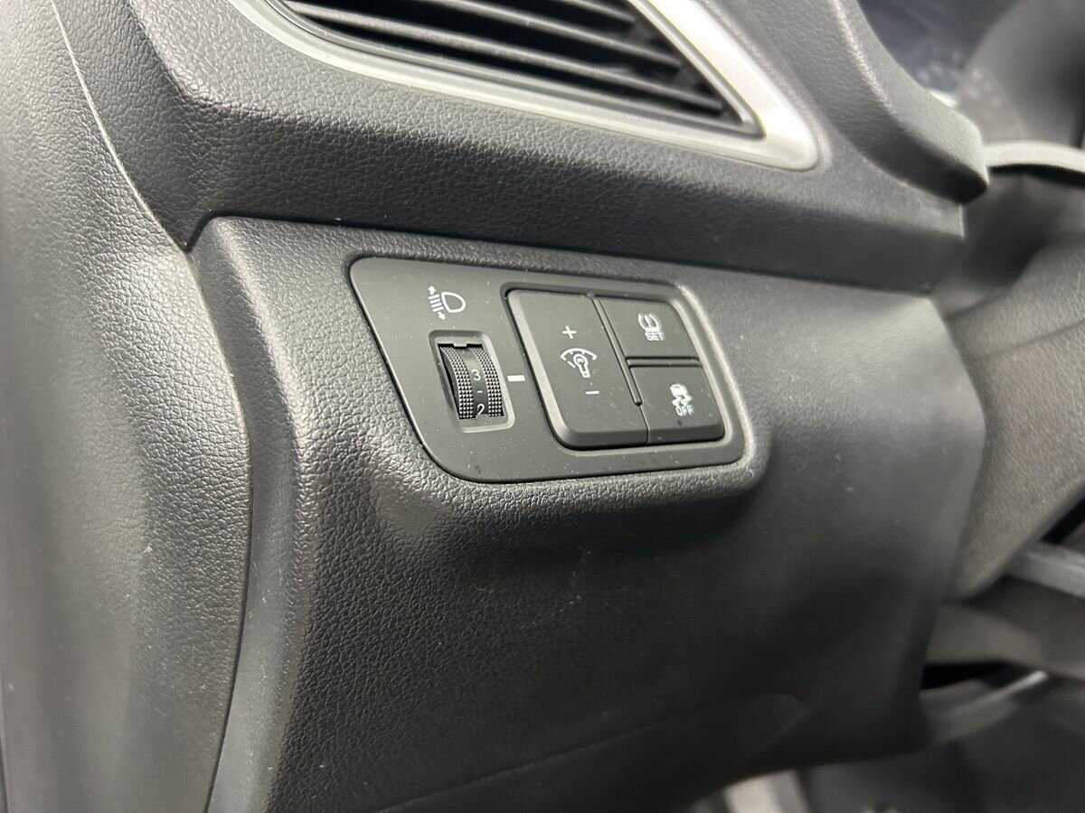 Купить Hyundai Solaris, 2017, 255 365 км.. Фото: #8