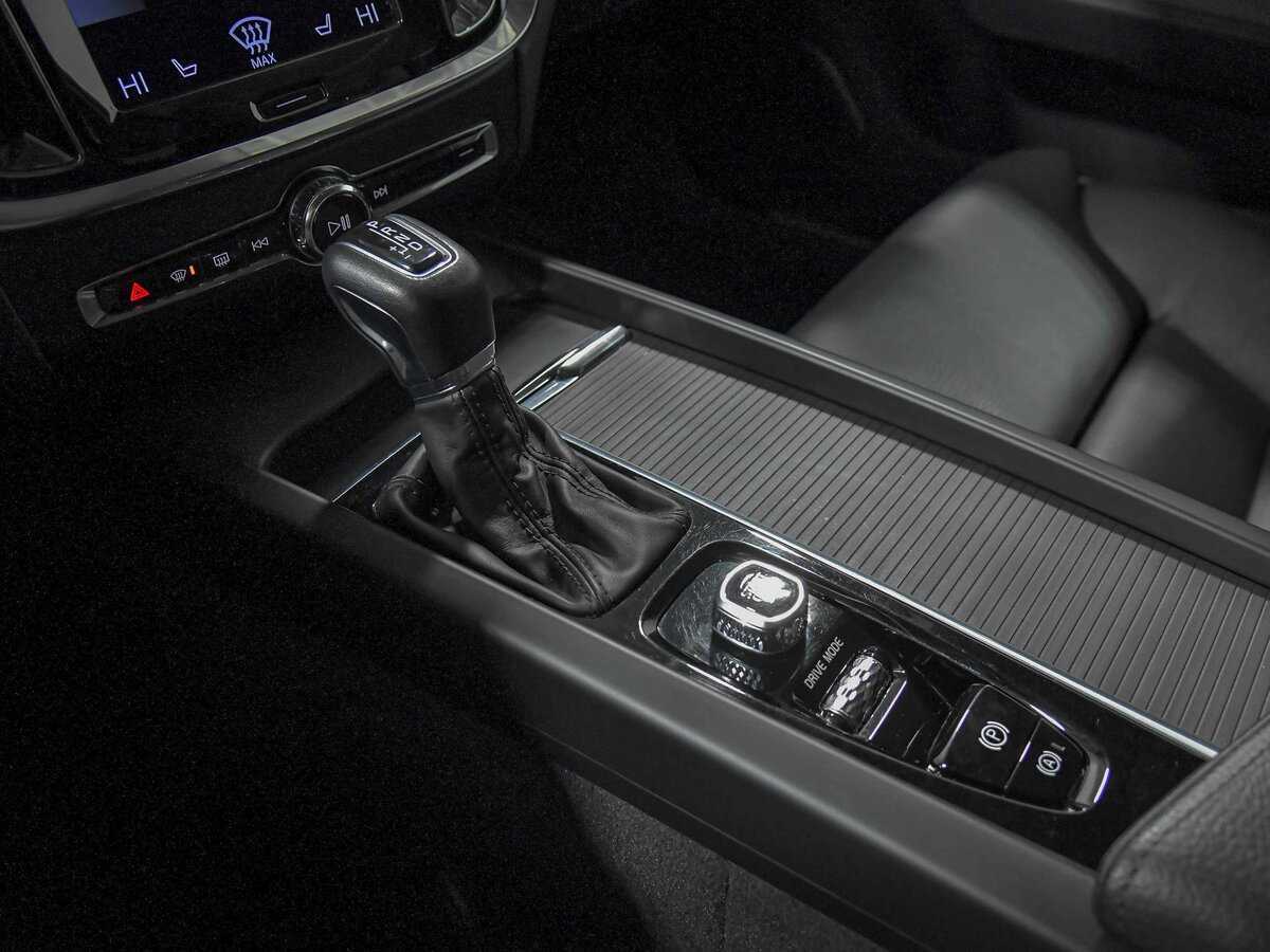 Купить Volvo V60, 2020, 150 775 км.. Фото: #10
