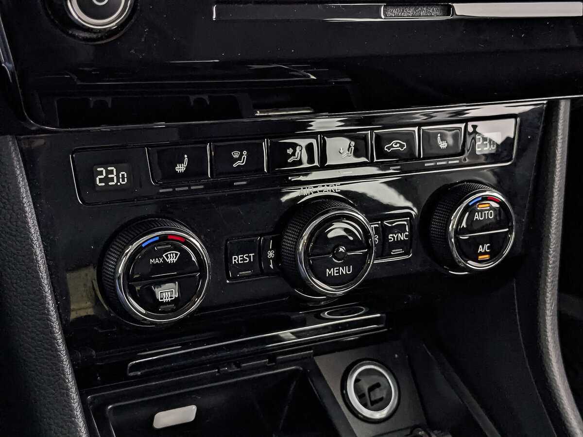 Купить Skoda Superb, 2017, 119 223 км.. Фото: #24