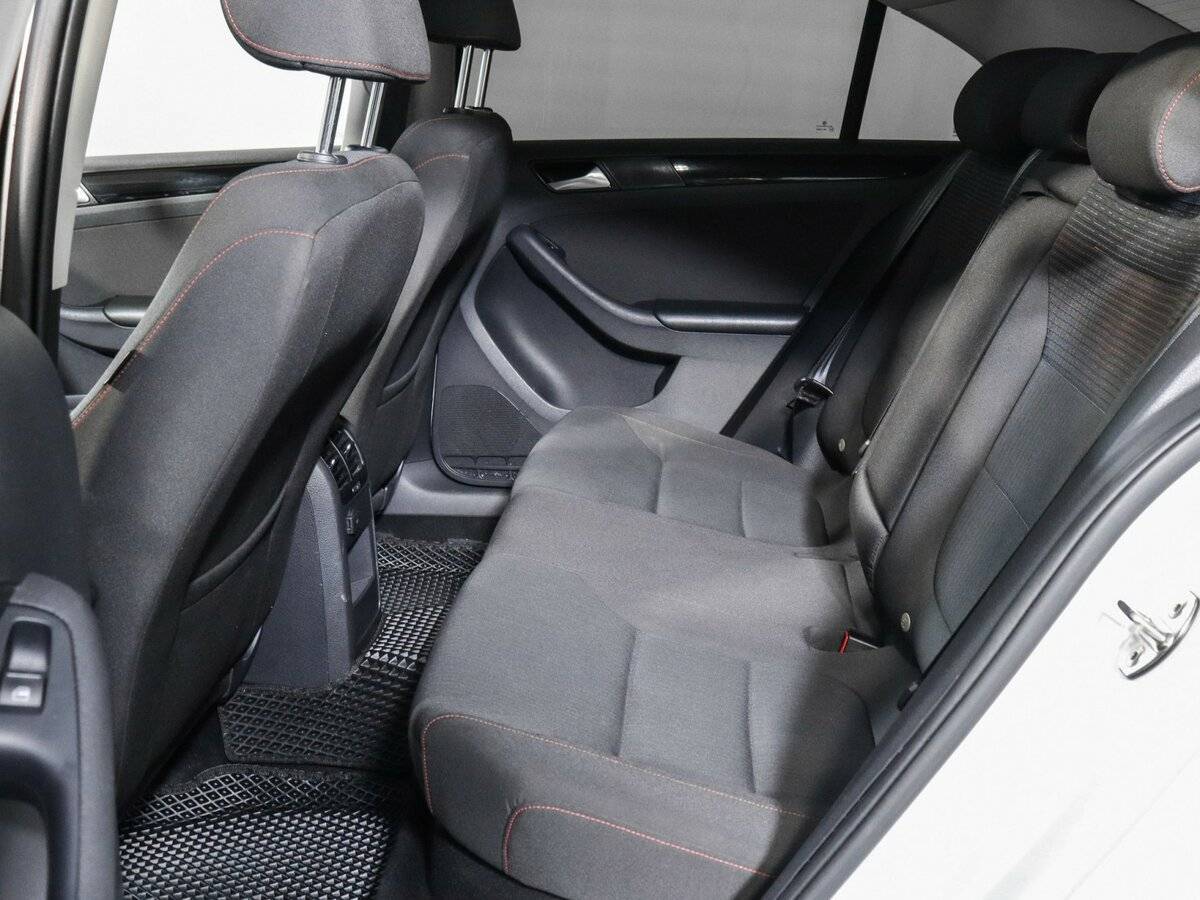 Купить Volkswagen Jetta, 2018, 126 419 км.. Фото: #9