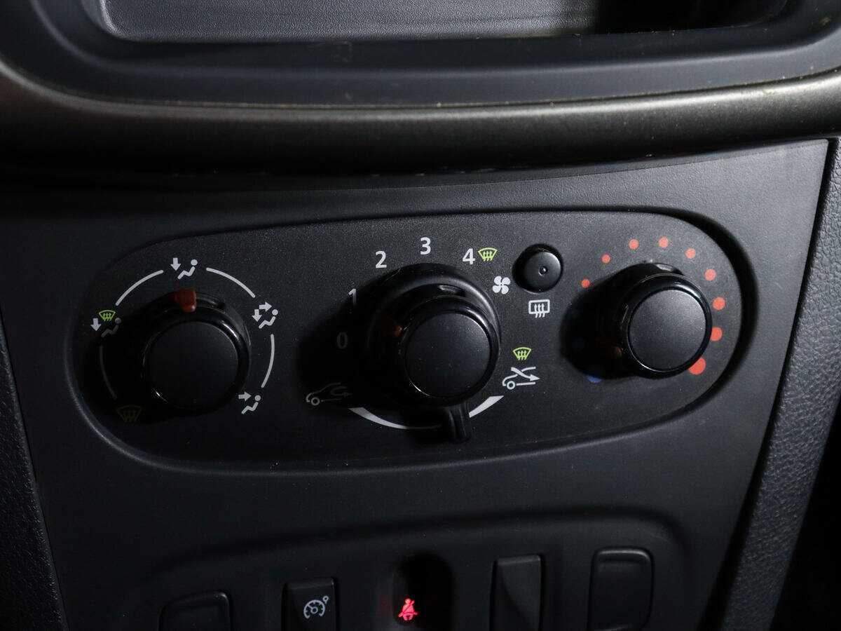 Купить Renault Sandero, 2015, 128 083 км.. Фото: #17