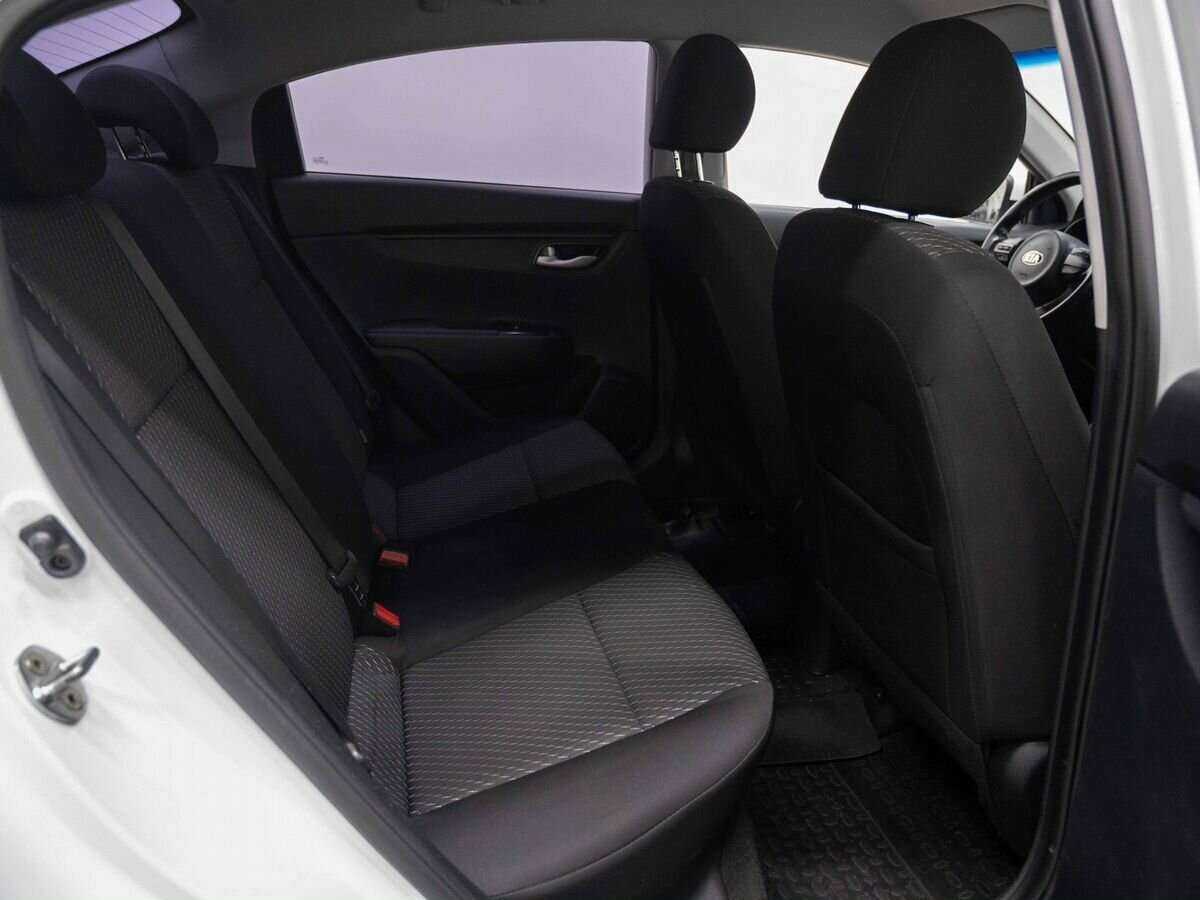 Купить Kia Rio, 2018, 139 000 км.. Фото: #9