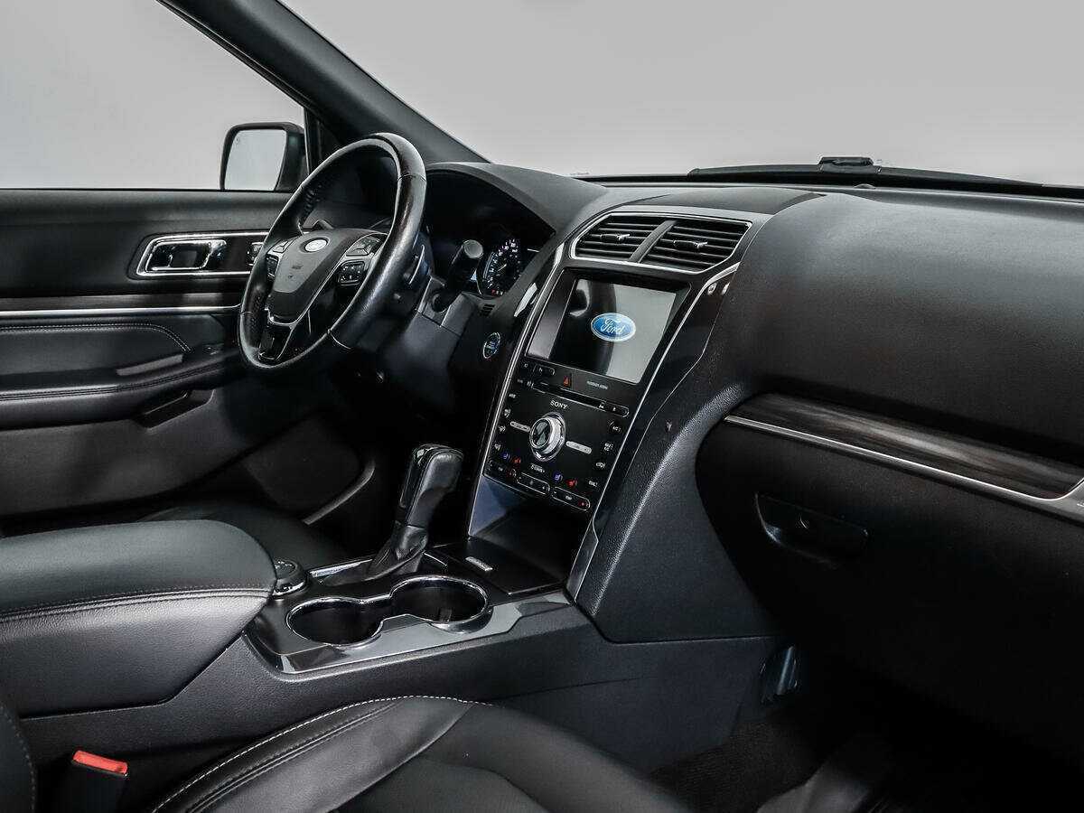Купить Ford Explorer, 2017, 140 756 км.. Фото: #11