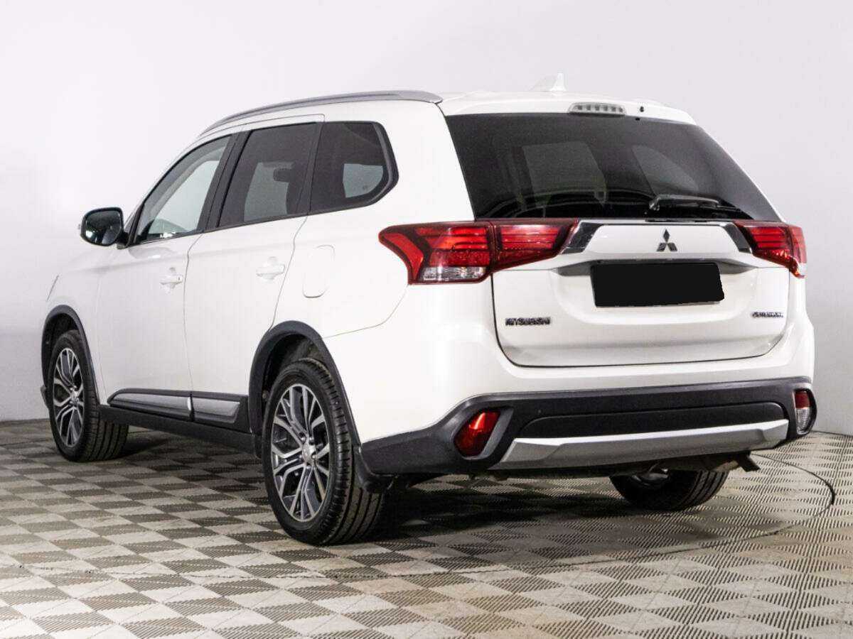Купить Mitsubishi Outlander, 2017, 190 759 км.. Фото: #6
