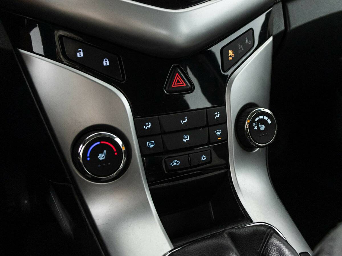 Купить Chevrolet Cruze, 2012, 194 357 км.. Фото: #14