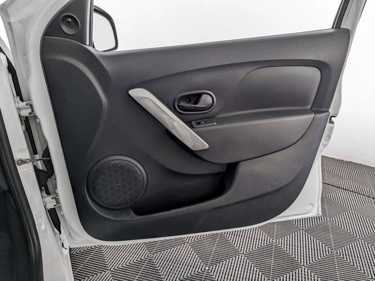 Купить Renault Sandero, 2016, 81 352 км.. Фото: #16