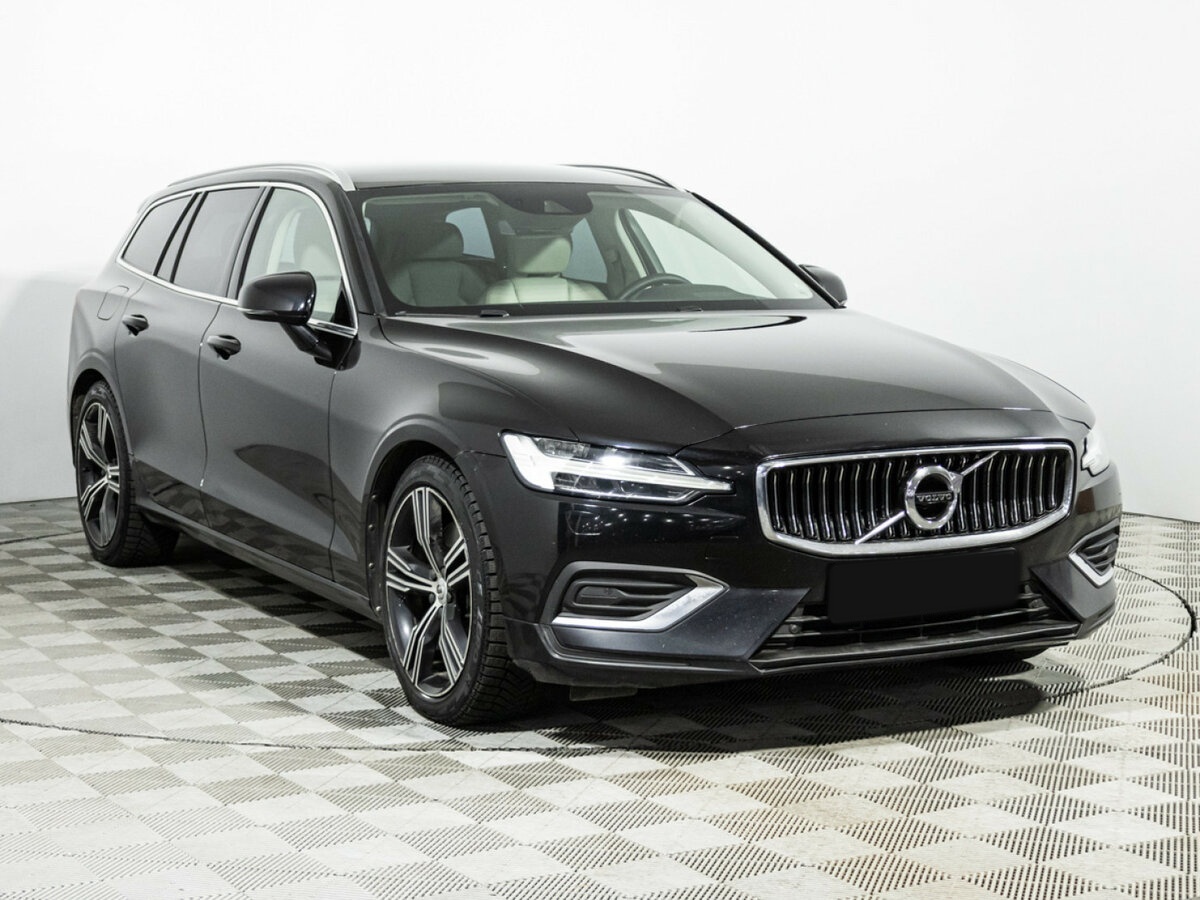 Купить Volvo V60, 2018, 268 000 км.. Фото: #2