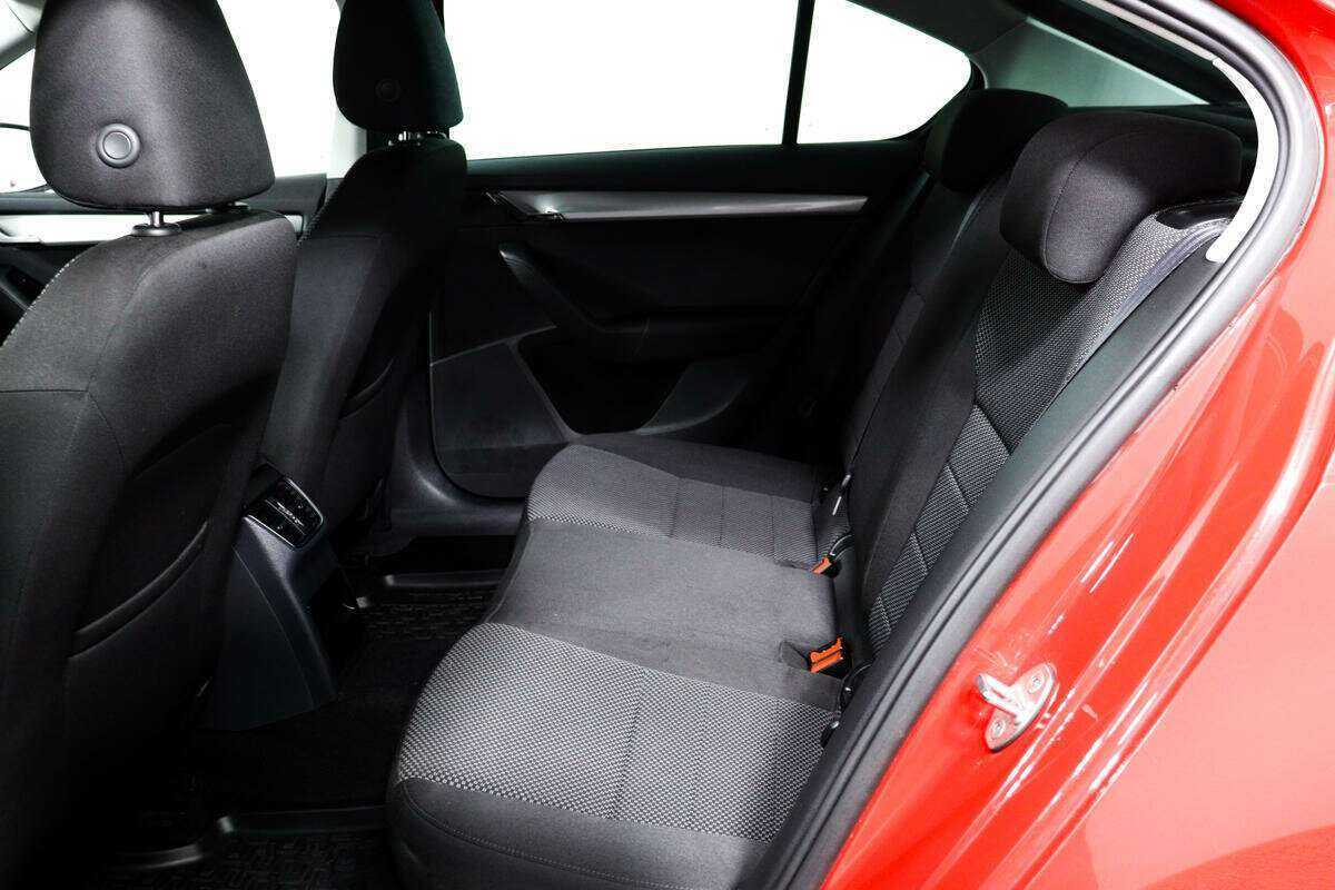 Купить Skoda Octavia, 2015, 183 092 км.. Фото: #10