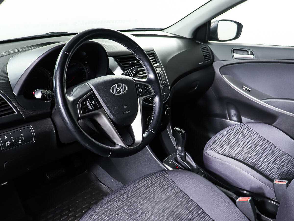 Купить Hyundai Solaris, 2016, 39 014 км.. Фото: #12