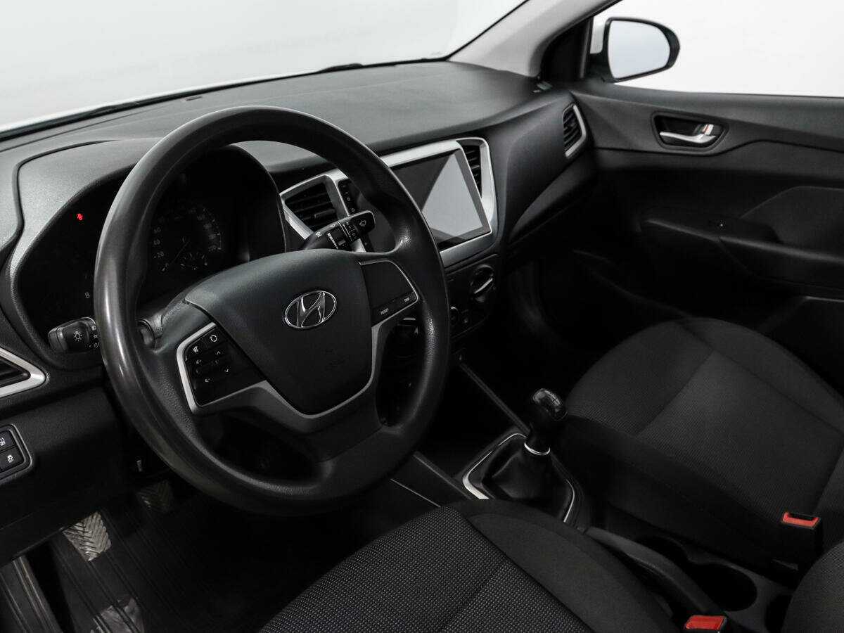 Купить Hyundai Solaris, 2018, 124 111 км.. Фото: #8