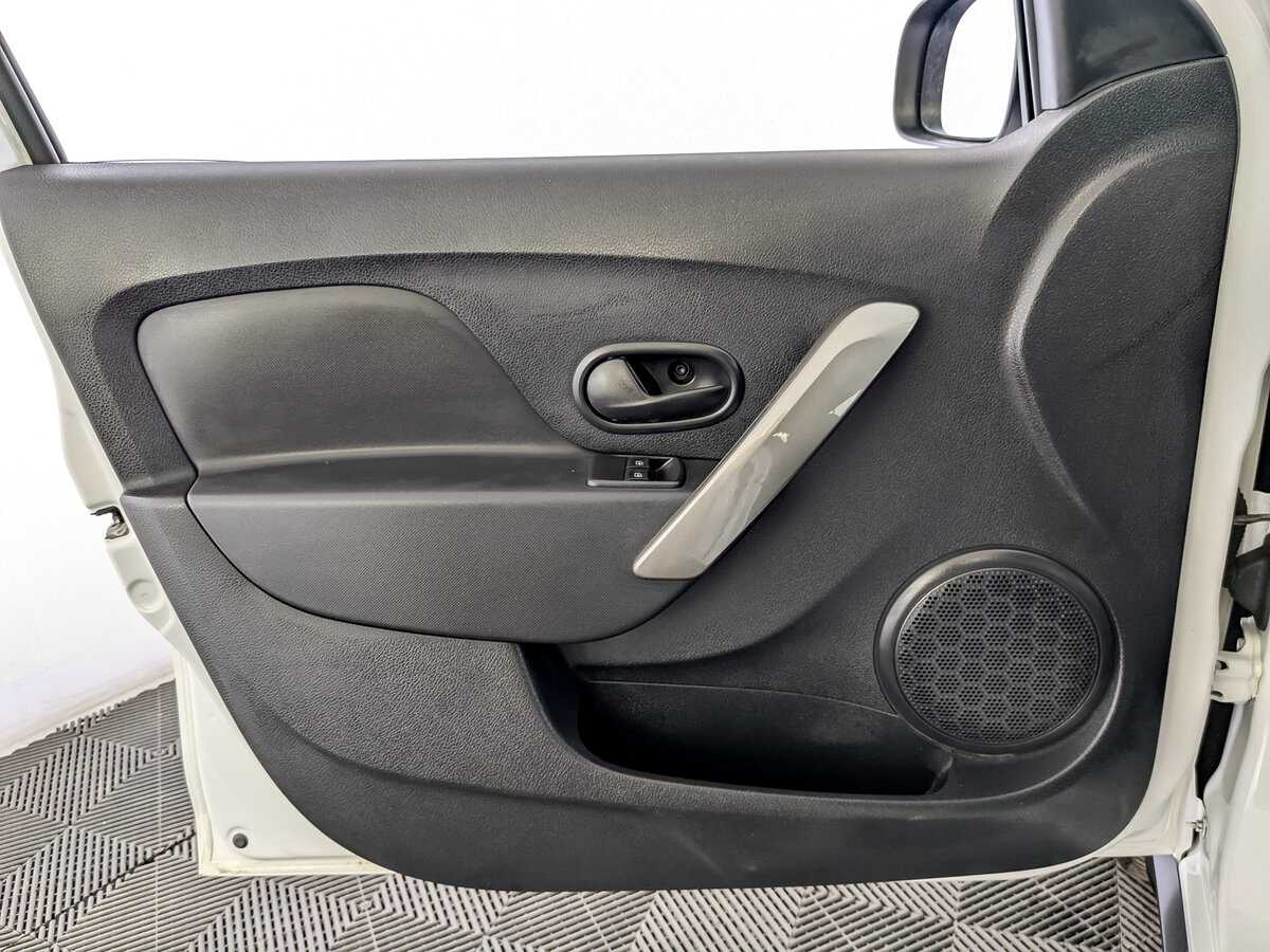 Купить Renault Sandero, 2019, 79 472 км.. Фото: #18