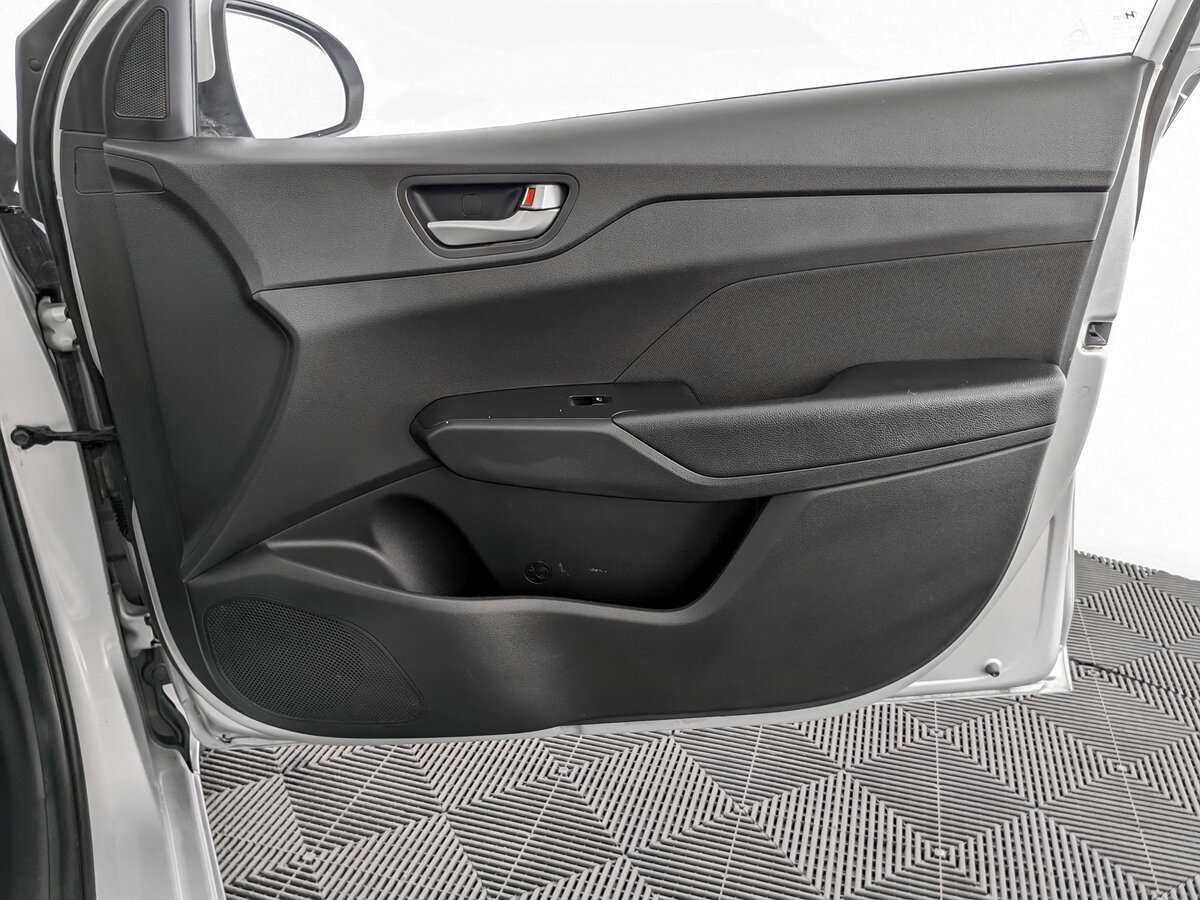 Купить Hyundai Solaris, 2018, 123 821 км.. Фото: #23