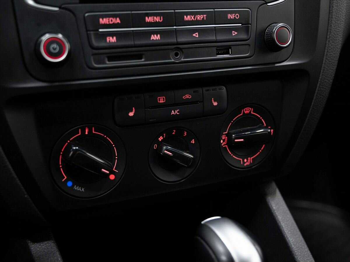 Купить Volkswagen Jetta, 2015, 121 915 км.. Фото: #16