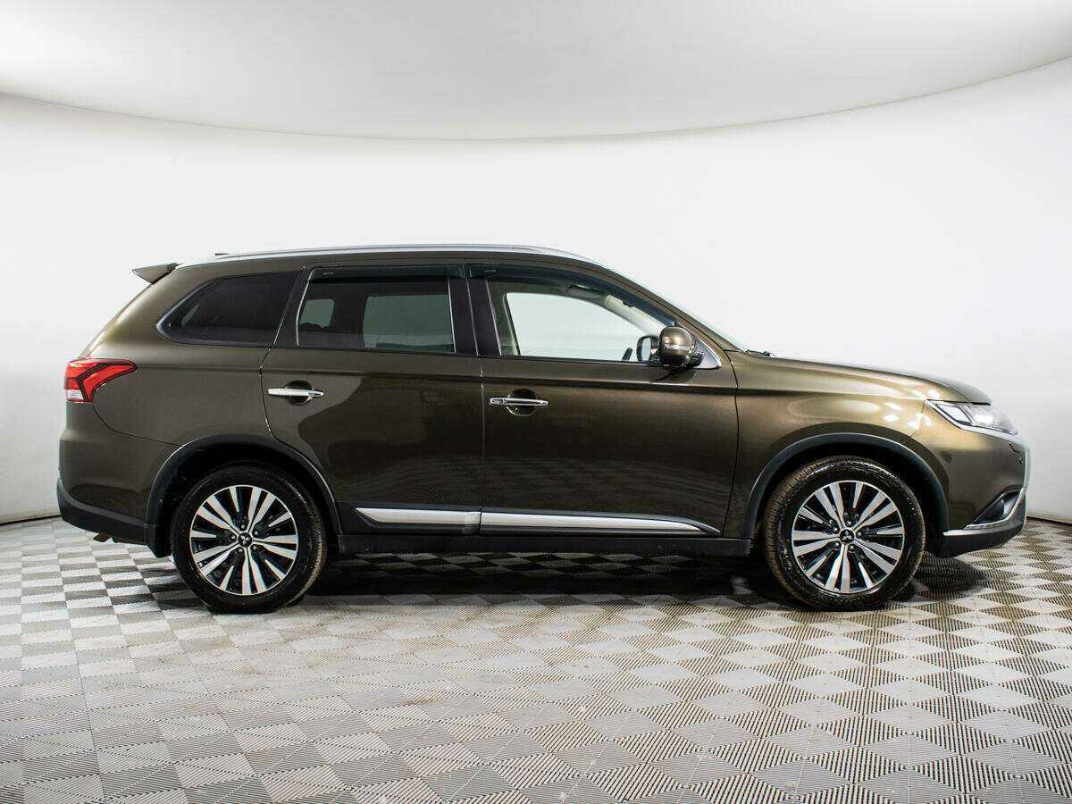 Купить Mitsubishi Outlander, 2018, 113 000 км.. Фото: #0