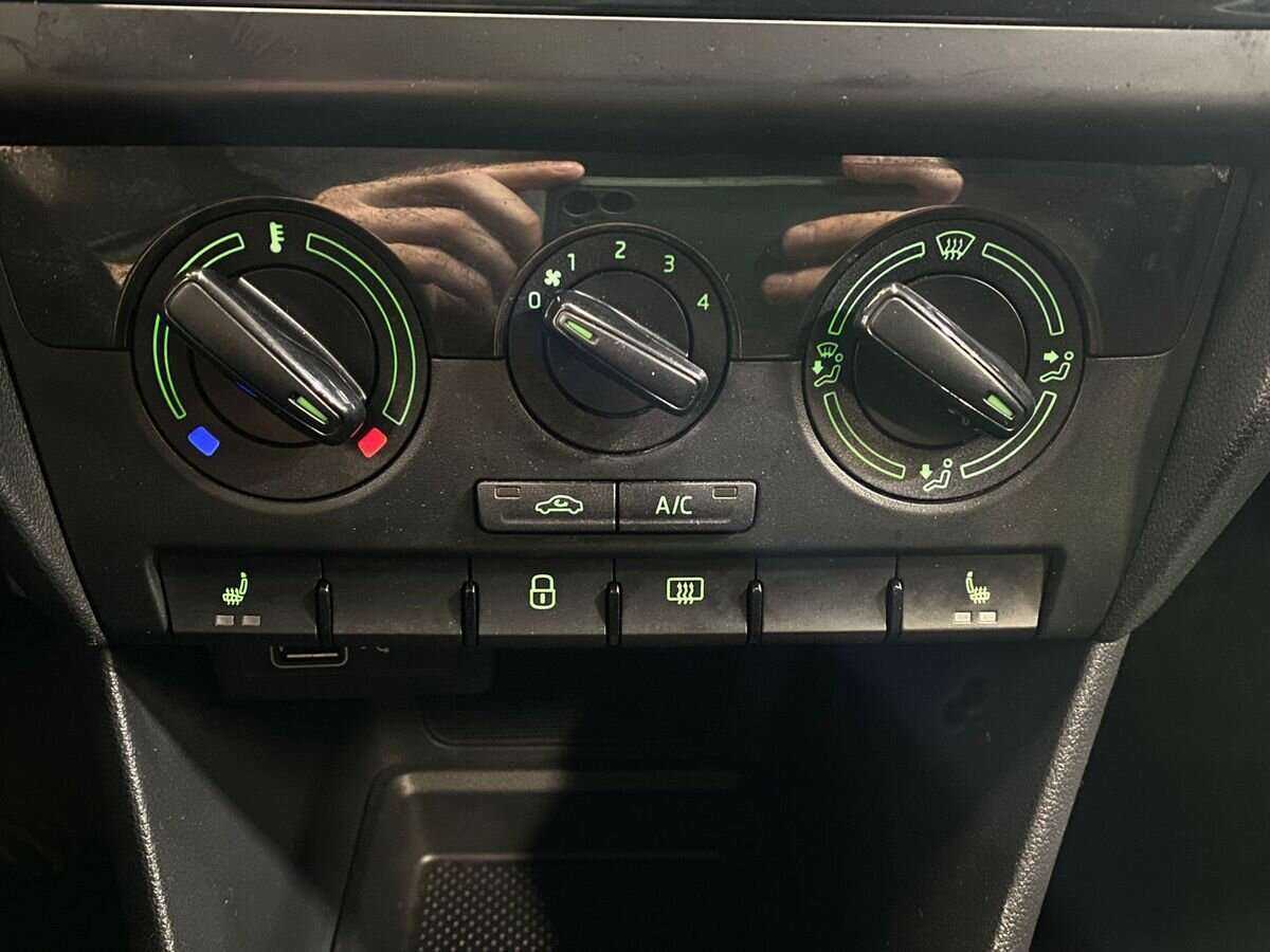 Купить Skoda Rapid, 2018, 119 572 км.. Фото: #13