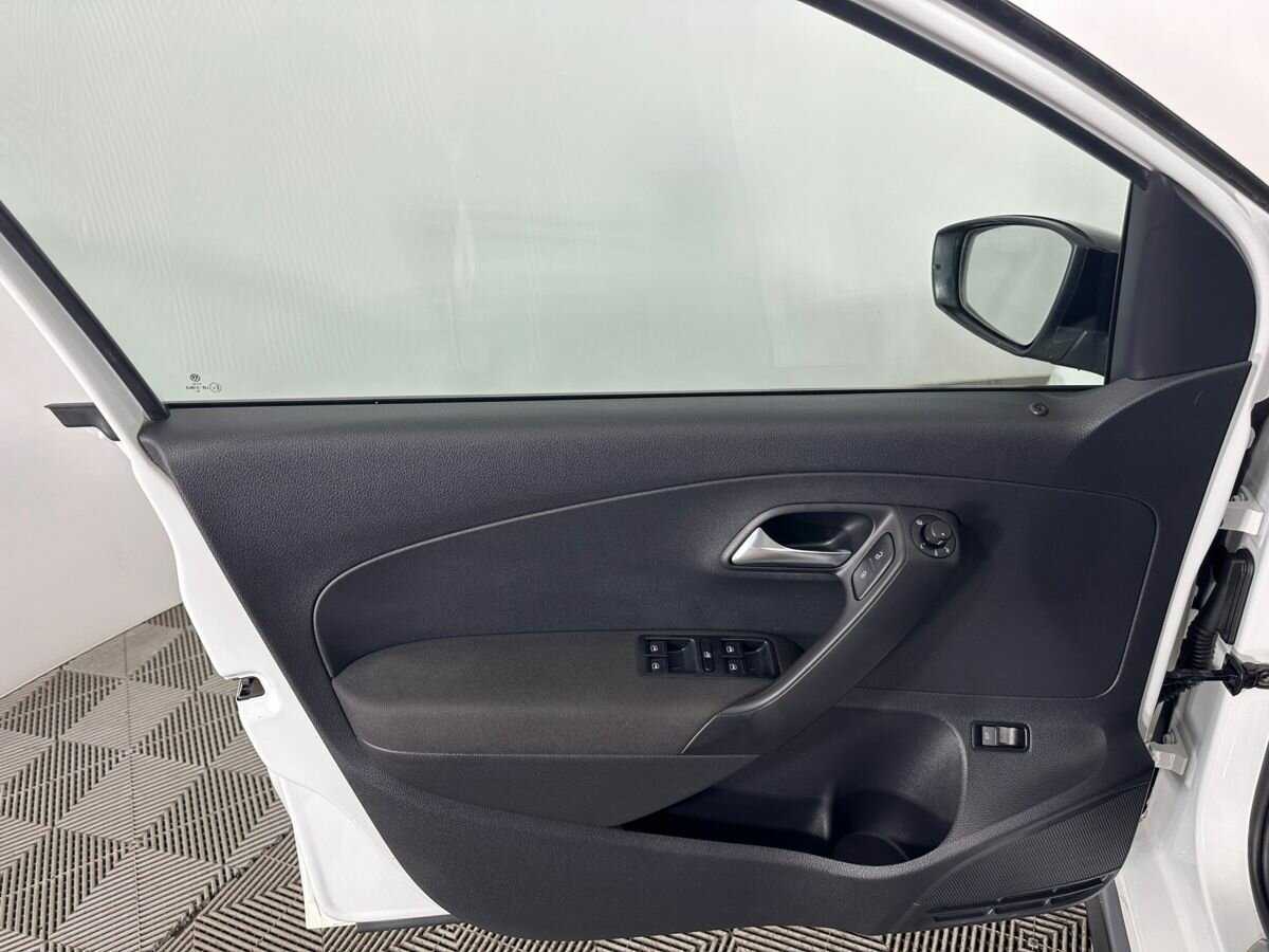 Купить Volkswagen Polo, 2018, 170 000 км.. Фото: #7