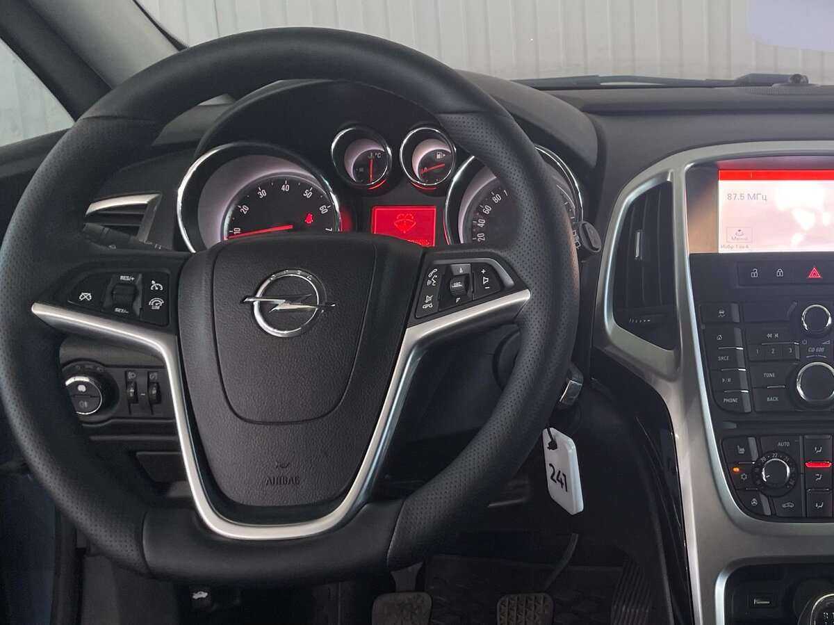 Купить Opel Astra, 2014, 148 770 км.. Фото: #9