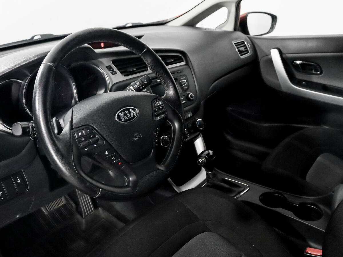 Купить Kia Ceed, 2014, 76 188 км.. Фото: #8