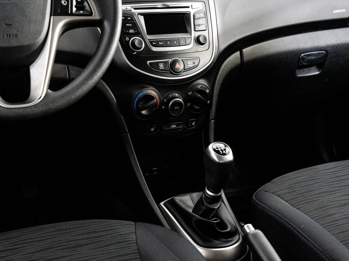 Купить Hyundai Solaris, 2016, 112 982 км.. Фото: #9