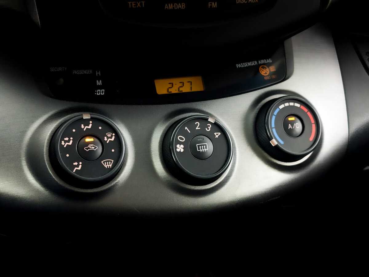 Купить Toyota RAV4, 2012, 106 585 км.. Фото: #24