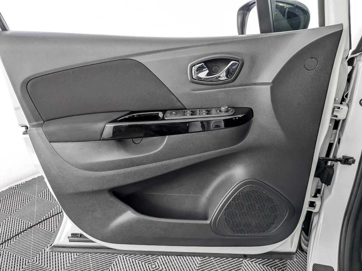 Купить Renault Kaptur, 2017, 60 614 км.. Фото: #18