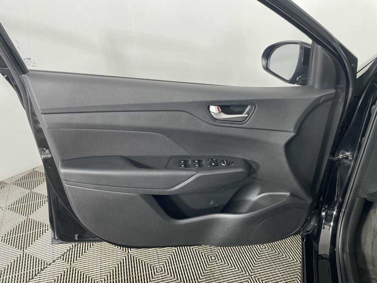 Купить Hyundai Solaris, 2017, 215 449 км.. Фото: #7