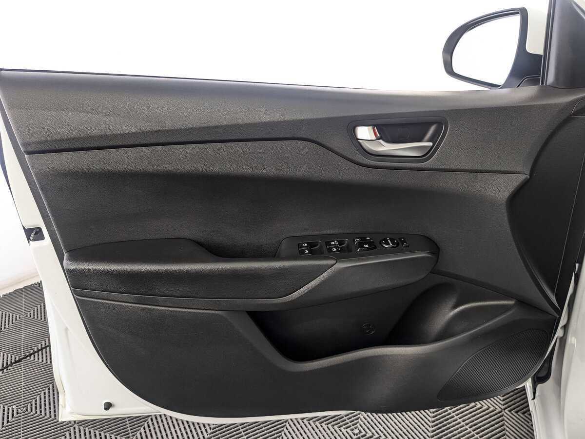 Купить Hyundai Solaris, 2020, 139 289 км.. Фото: #13