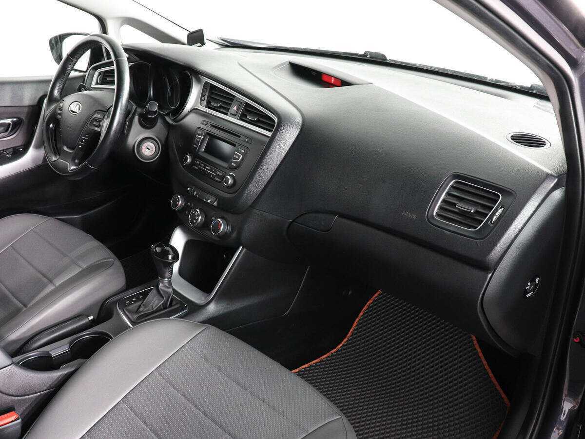 Купить Kia Ceed, 2016, 180 820 км.. Фото: #7