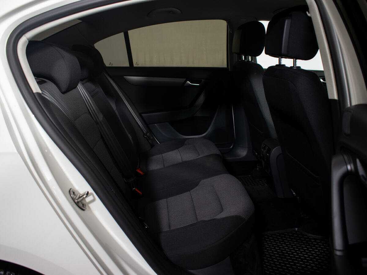 Купить Volkswagen Passat, 2014, 133 330 км.. Фото: #8