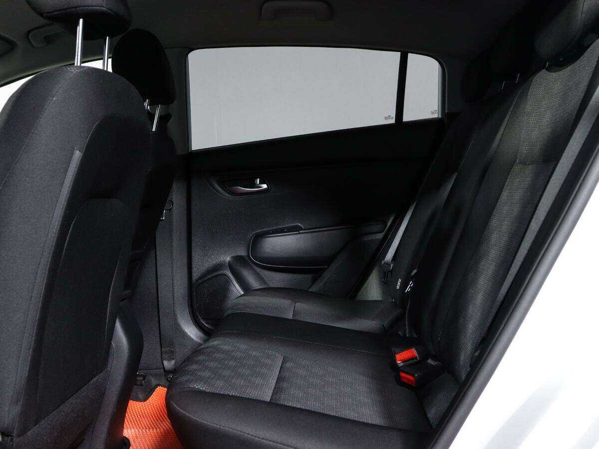 Купить Kia Rio, 2019, 91 600 км.. Фото: #9