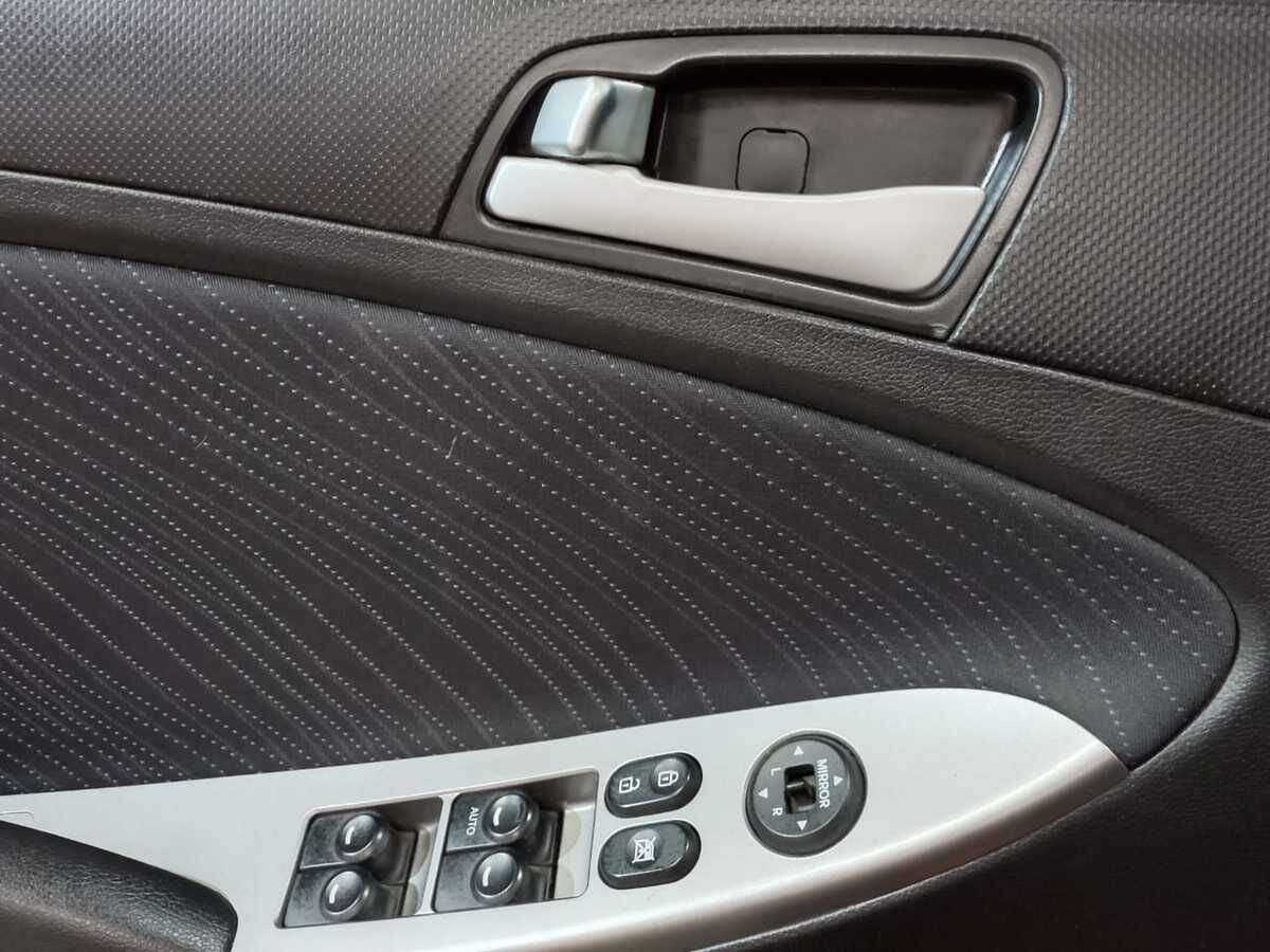 Купить Hyundai Solaris, 2016, 104 665 км.. Фото: #13