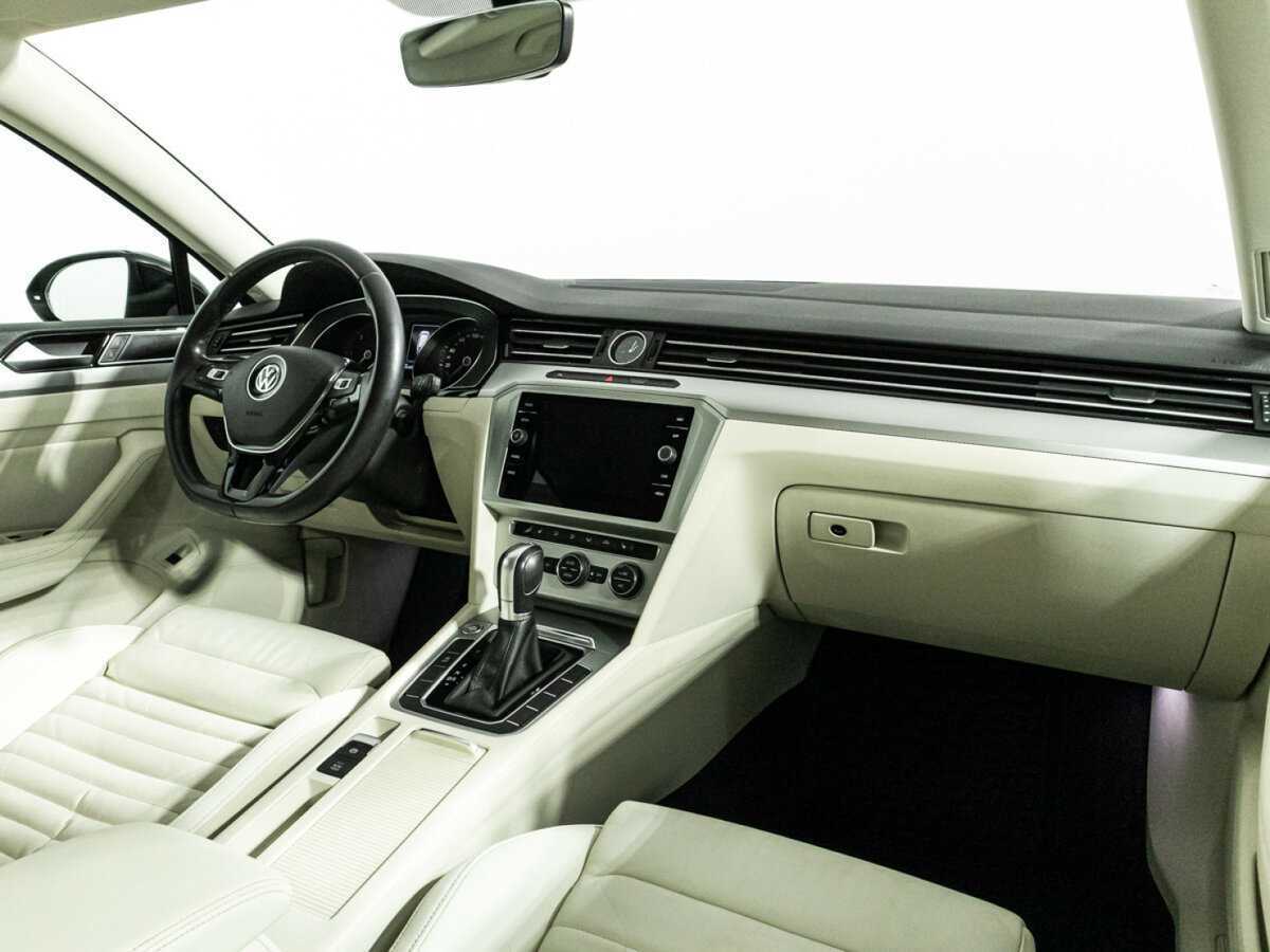 Купить Volkswagen Passat, 2018, 93 196 км.. Фото: #8