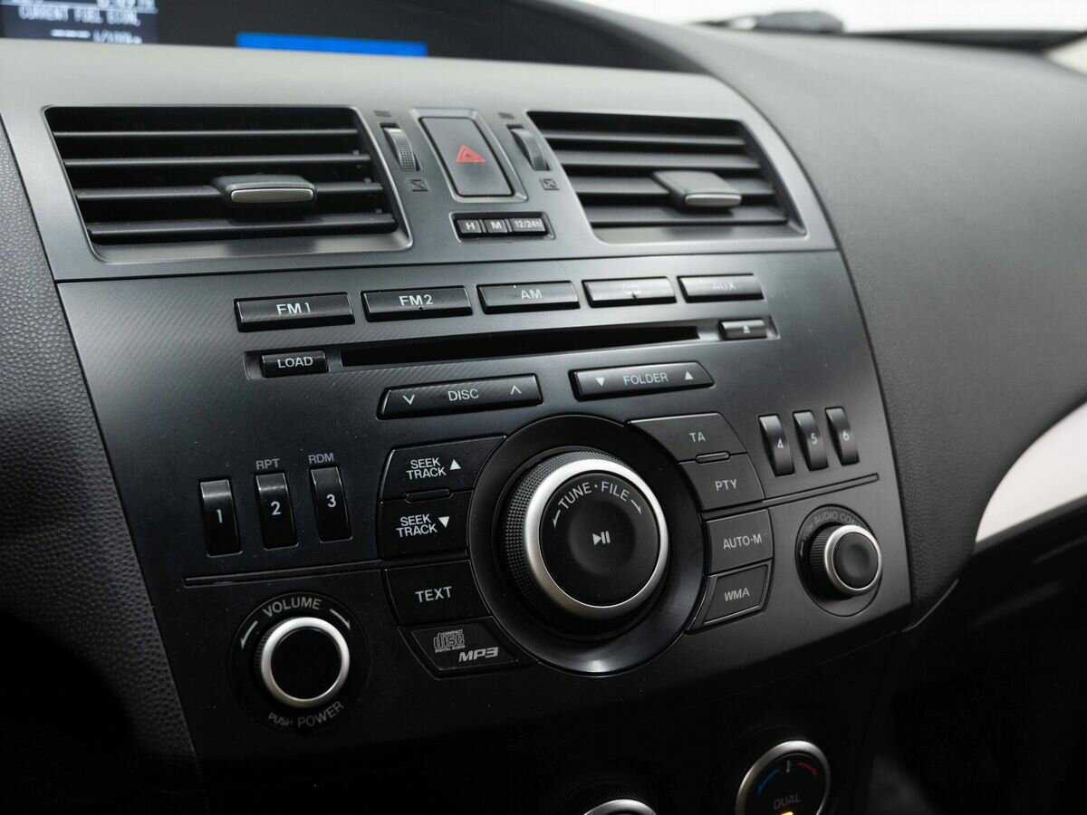 Купить Mazda 3, 2012, 251 700 км.. Фото: #20