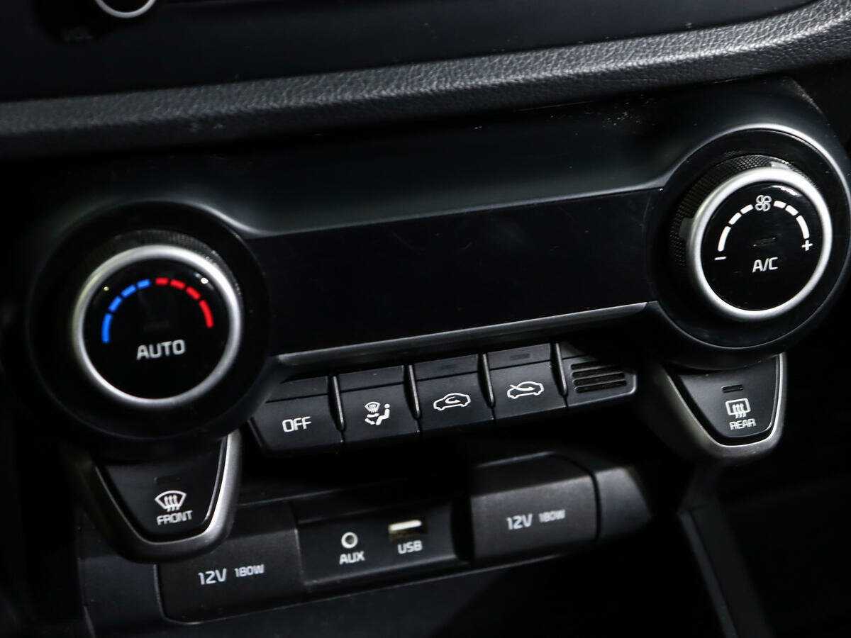 Купить Kia Rio, 2019, 106 799 км.. Фото: #16