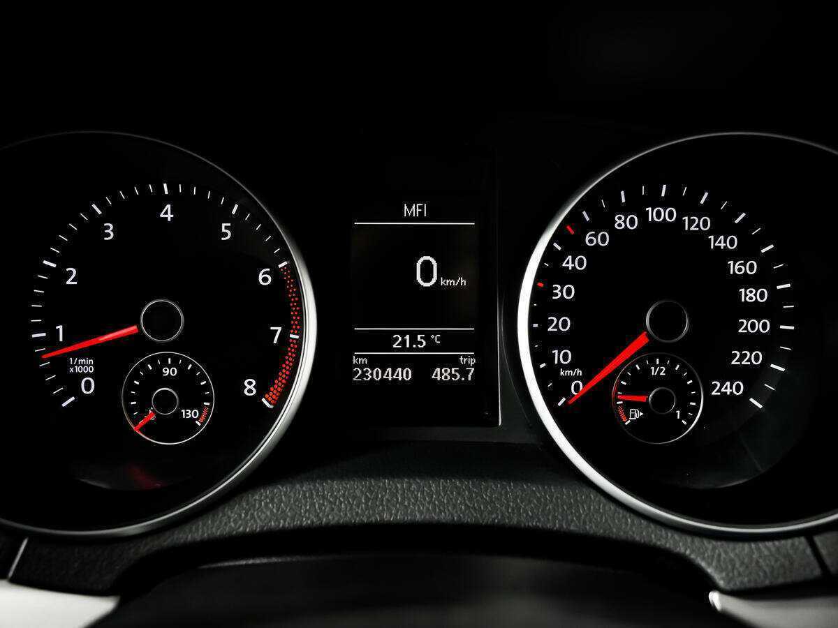 Купить Volkswagen Golf, 2012, 230 439 км.. Фото: #9