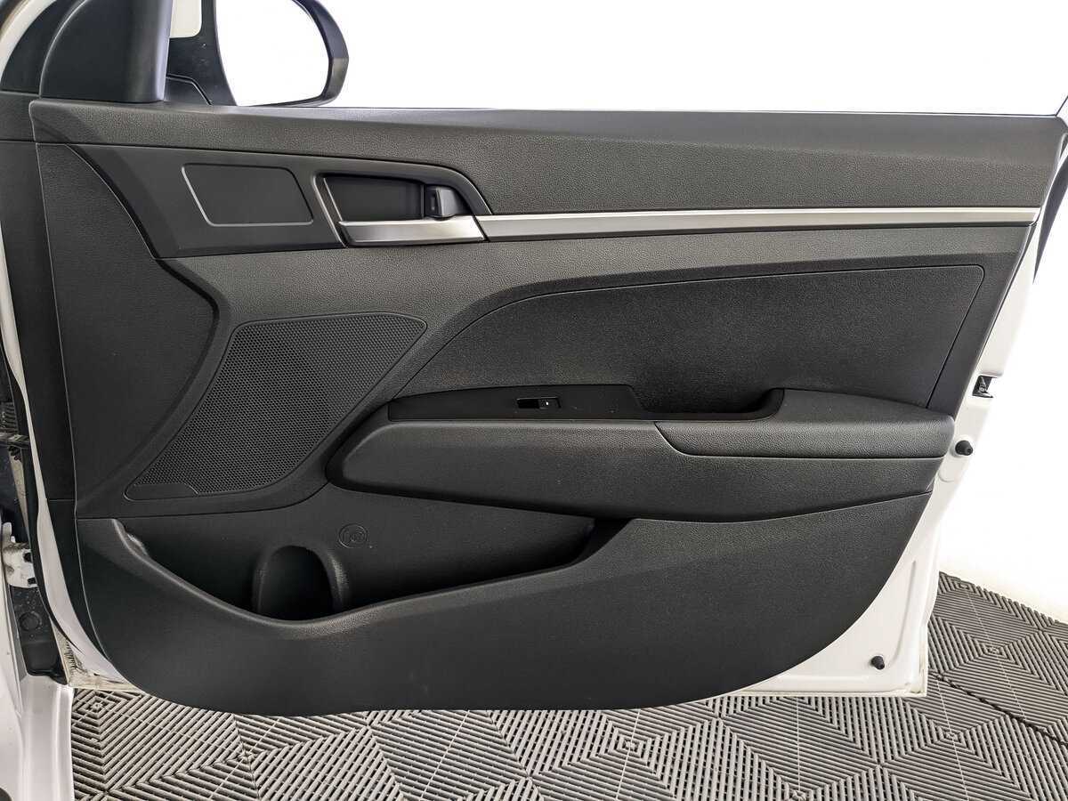 Купить Hyundai Elantra, 2019, 57 562 км.. Фото: #21
