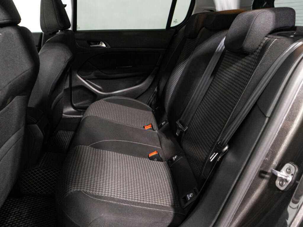 Купить Peugeot 308, 2018, 193 294 км.. Фото: #9