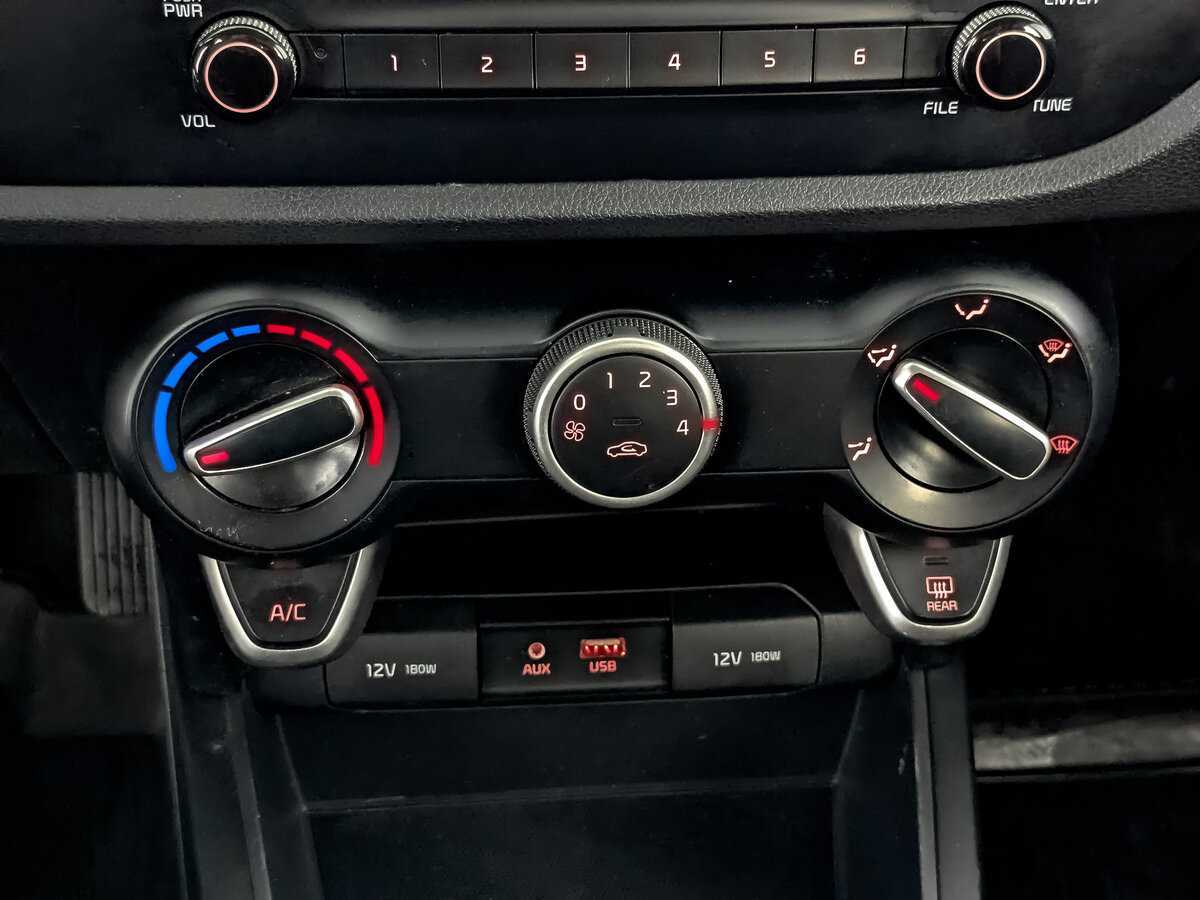 Купить Kia Rio, 2019, 191 948 км.. Фото: #16