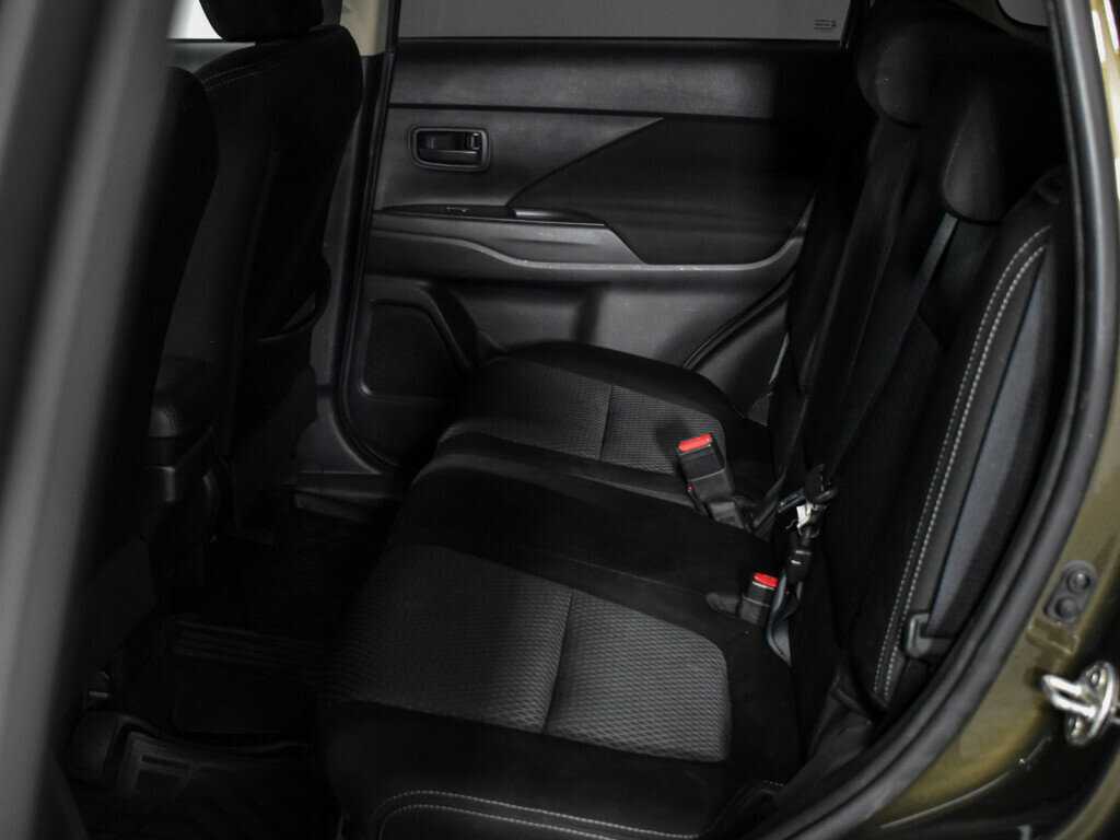 Купить Mitsubishi Outlander, 2017, 130 150 км.. Фото: #11