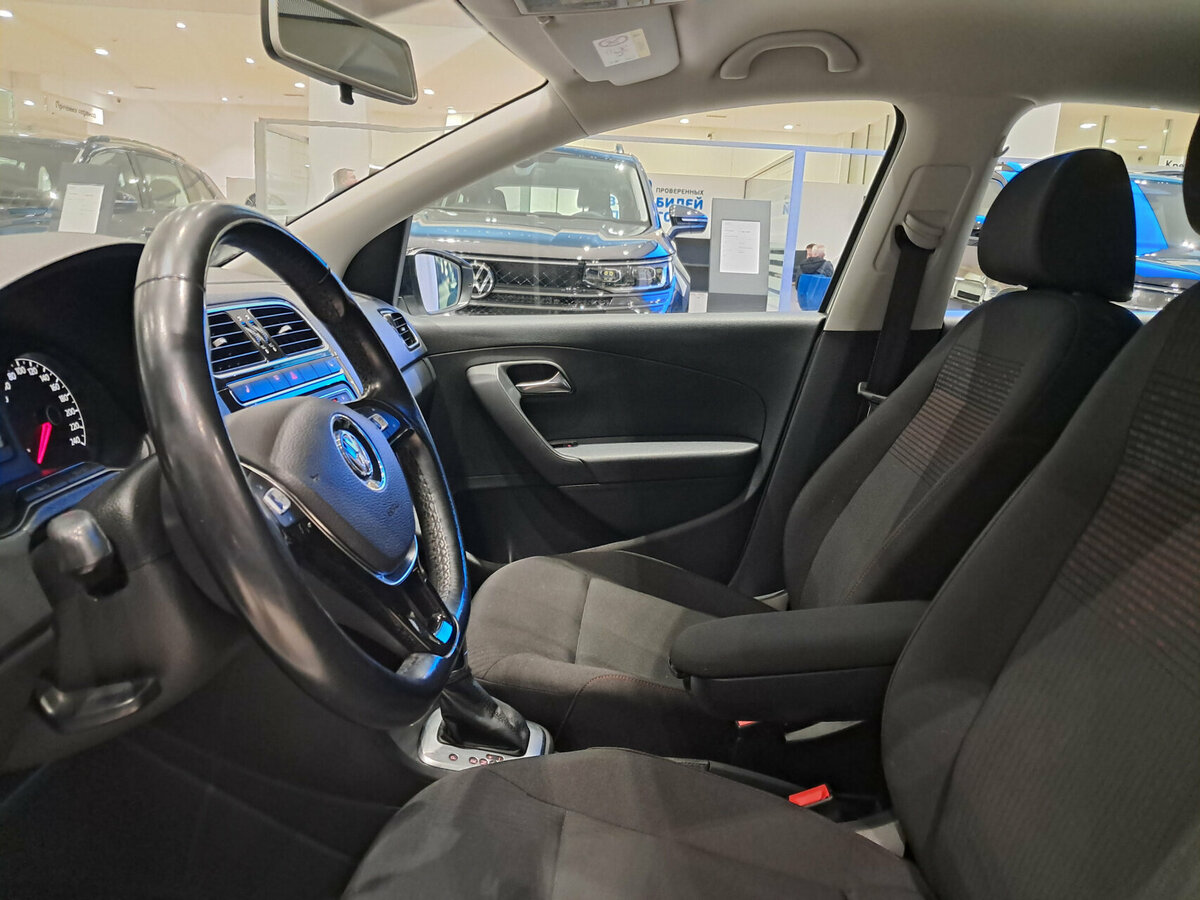 Купить Volkswagen Polo, 2017, 41 987 км.. Фото: #15