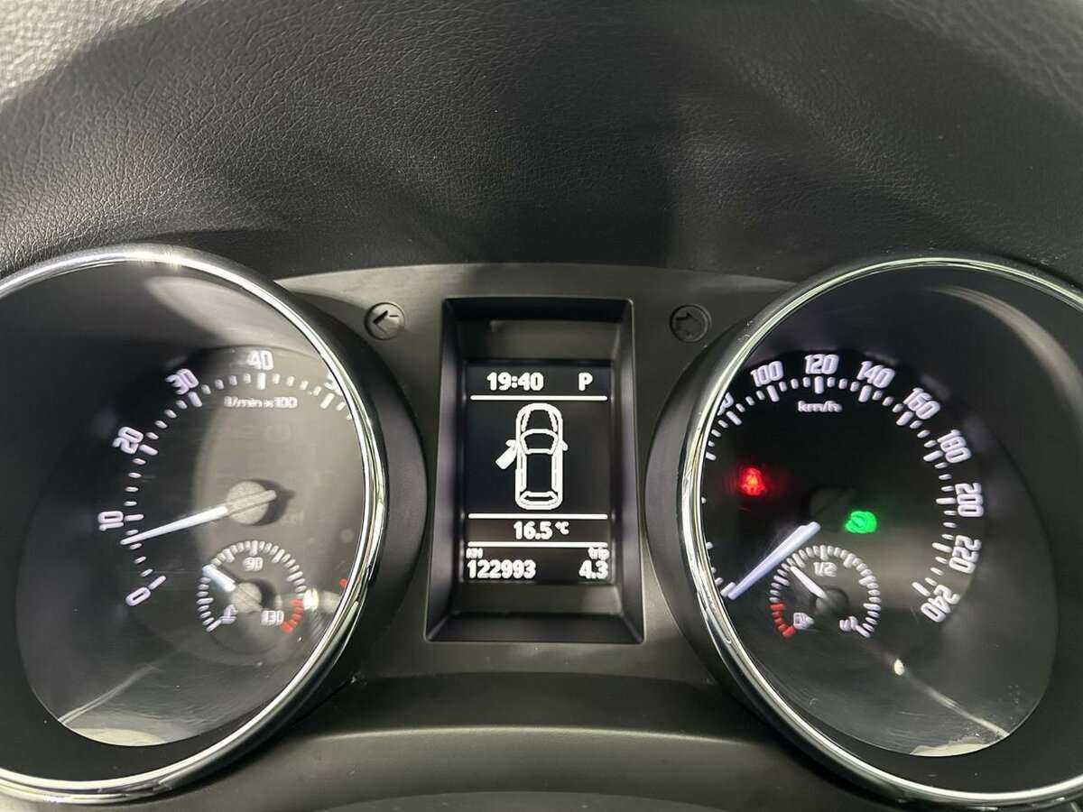 Купить Skoda Yeti, 2012, 122 993 км.. Фото: #10