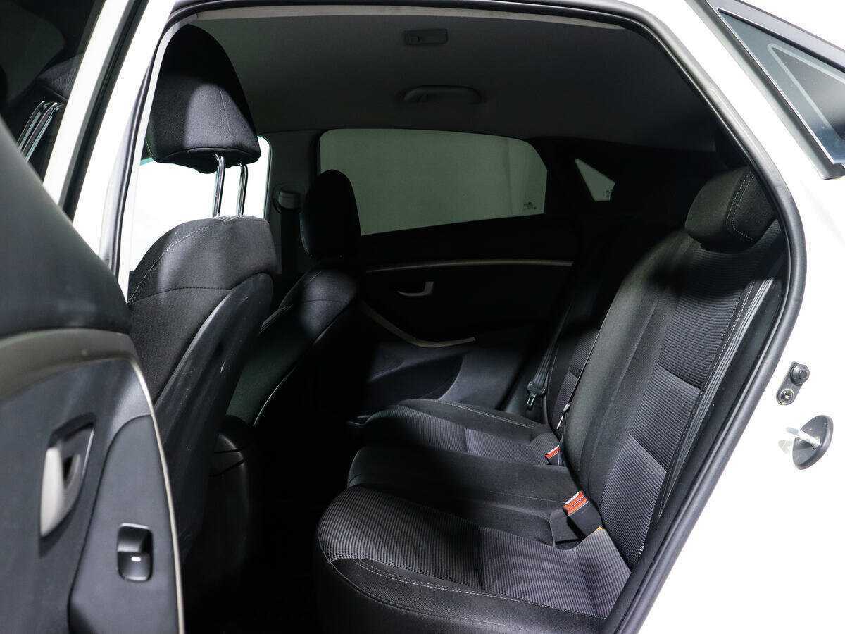 Купить Hyundai i30, 2013, 218 378 км.. Фото: #9